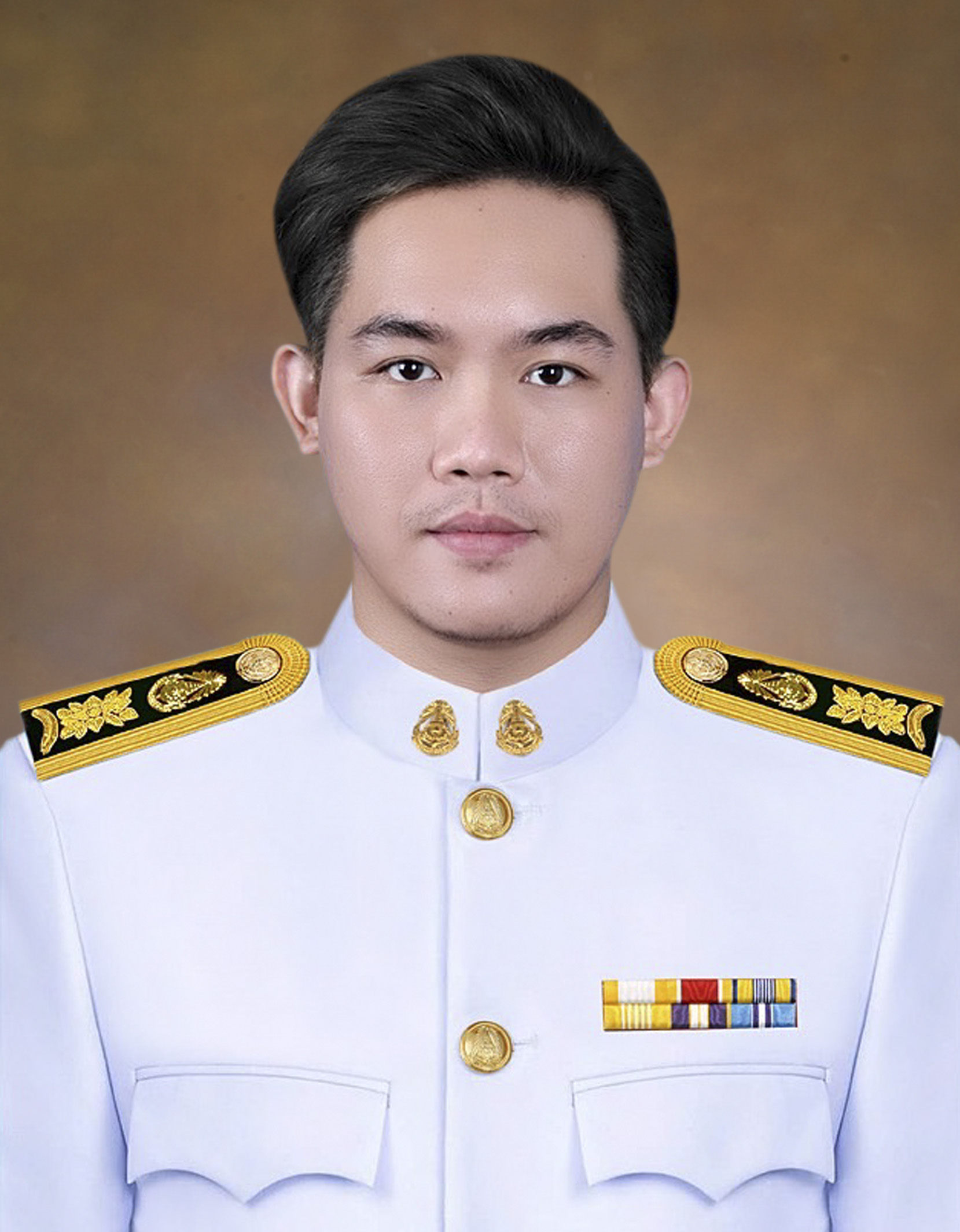 4 สิริราชย์ สุทธนะ